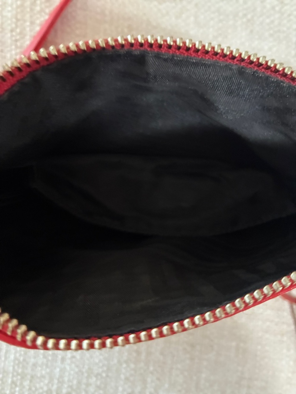 Rebecca
Minkoff EUC Red Leather
Crossbody Bag, w/Solver-Tone
Accents - Picture 14 of 15